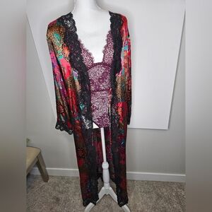 Jaclyn Smith Sleepwear Robe – Vibrant Floral Print with Lace Trim | Large